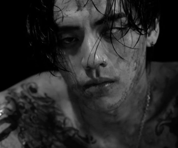ᵢₙₛₐₙᵢₜy Gₒₙₑₛ ₘᵢₜₒ Cₒₘₑₛ🖤 tweet media