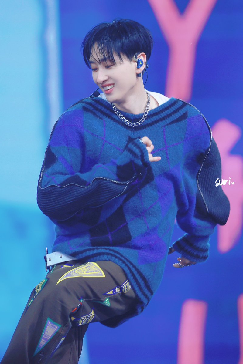suriwithmoon's tweet photo. 20250111 SMTOWN 
🌙

#EUNHYUK 
#ウニョク 
#은혁 
#이혁재
#슈퍼주니어 #SUPERJUNIOR
#SMTOWN #SM_30thAnniversary
#SMTOWN2025 
#SMTOWN2025_SEOUL
#SMCU https://t.co/PJNFpSpRv8