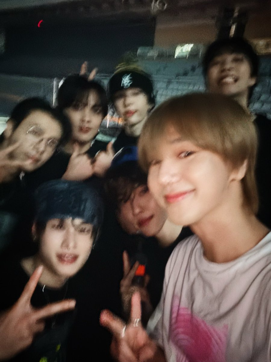 shfly3424's tweet photo. SMTOWN was fun ~ Now come to It’s Complicated ~ I’ll make you crazy with excitement~ @YESUNG_smtown https://t.co/aszC3hYPqW