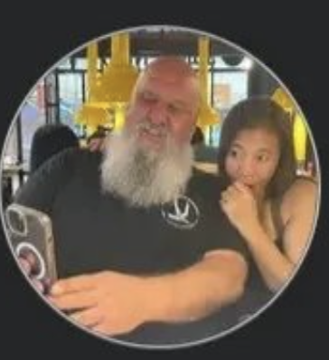 JudgeyFlatbeard's tweet image. See this girl who's clearly in her late teens (I hope) or 20's, Scamta is almost SEVENTY and he's traipsing around on the other side of the globe flashing donated money and visiting brothels, YDY but #notchristian like he says he is.