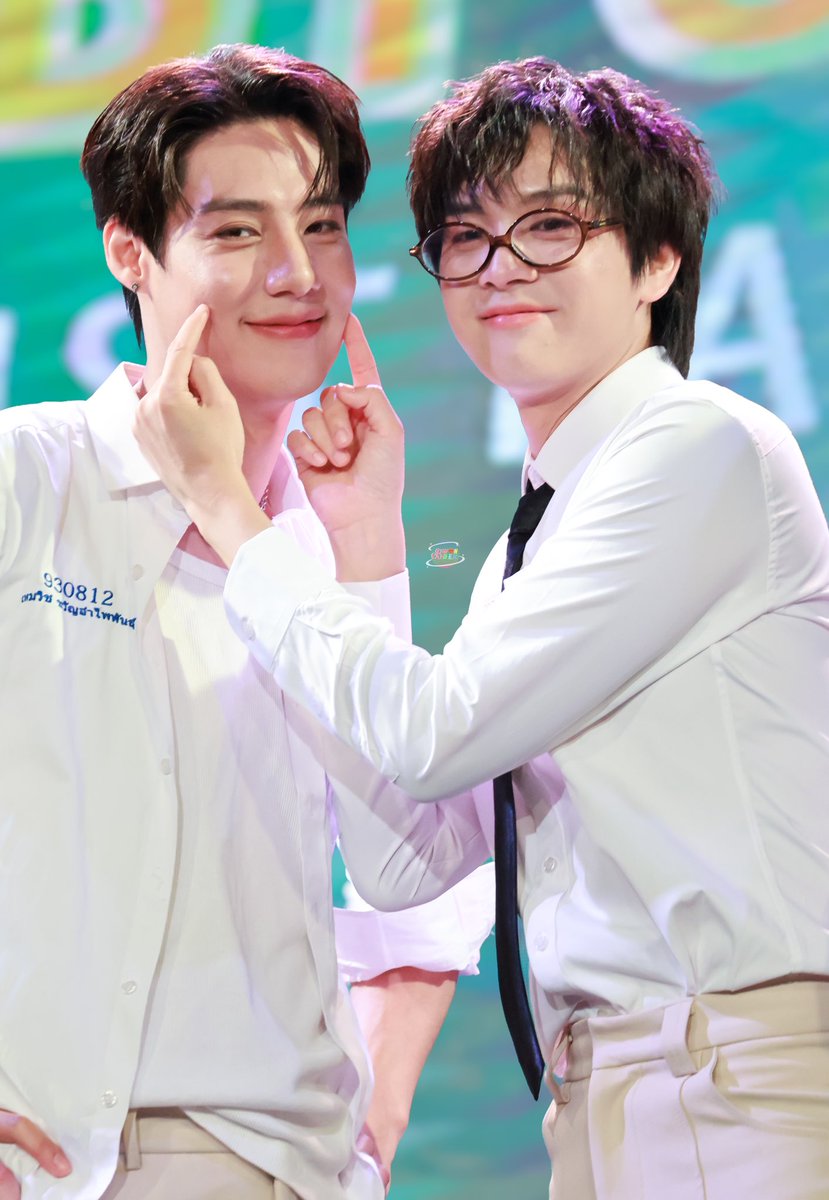 bbwonderr's tweet photo. 110125

—– แก้มพี่เขานิ่มมั้ยหนู 🫣

@spy_hemmawich #SpySailub 
@T_Aiemkumchai #PonThanapon 
#SailubPon #สายลับภณ 
#วิญวินด์ #WinWind 
#SPBG1stFMinTPE #BBWDPIC 
#SailubPonBenzGarfield1stFMinTPE https://t.co/Cyh4YDejJV