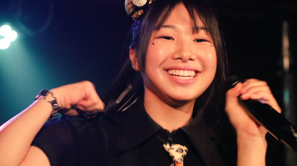 1964_akb's tweet photo. これはすごかった！
炭坑とスガッシュのコラボ（笑）
リアル筋肉ソング💪

#炭坑ガールズ
#スガッシュ
#Kcmix https://t.co/LUFXNq2F47