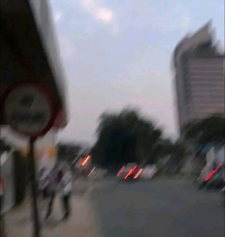 Lauthentical's tweet image. 