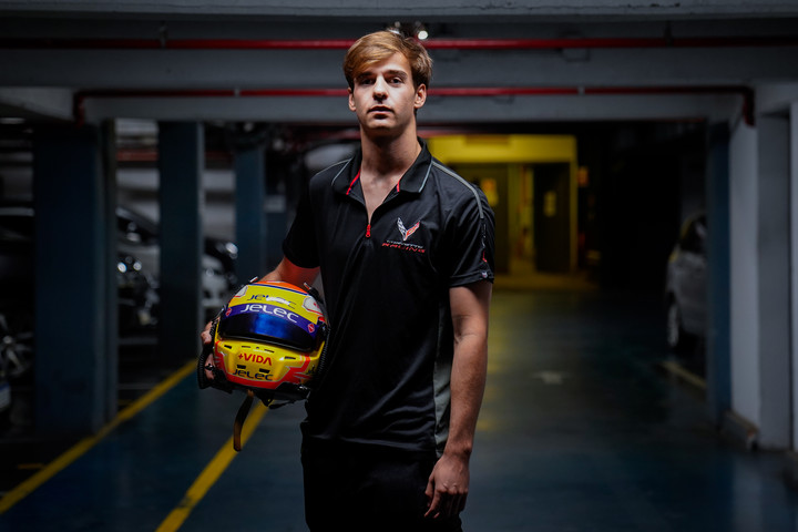 VAMOS NICO !!! 🇦🇷🇦🇷🇦🇷
No paramos hasta verlo en #F2 !!!

#NicoVarroneAF2  | RT RT RT

Escuderías que tienen una butaca disponible aún:

<a href="/RodinMotorsport/">Rodin Motorsport</a>
<a href="/AIX_Racing/">AIX Racing</a>
<a href="/ARTGP/">ART Grand Prix</a>
<a href="/VARmotorsport/">Van Amersfoort Racing</a>