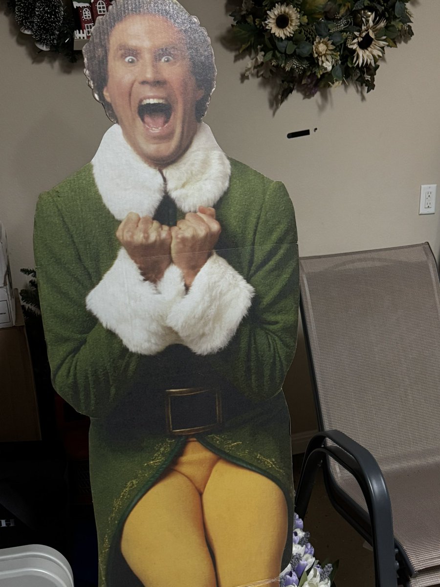 RayNarvaezJr's tweet photo. Just had a heart attack in my garage.

I’m breaking down cardboard &amp; I turn around and see these fucking eyes staring at me. The yell I let out was embarrassing.

It’s our god damn Buddy The Elf cardboard cutout. 

IM ALSO THE ONE WHO PUT IT THERE https://t.co/7LUarDqzqN