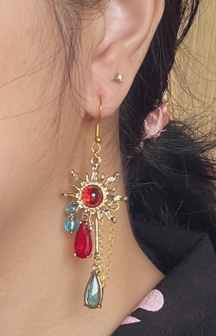 Just got my Azeyma earrings from <a href="/zinniaXIV/">Zinnia ☆彡🌼</a> !!!!! 😍✨ ITS SO GORGEOUS!!! ✨✨✨

Thank you <a href="/_arururin/">Aru💙🦋🐍💚</a> for the reco too!!! 🥰❤️