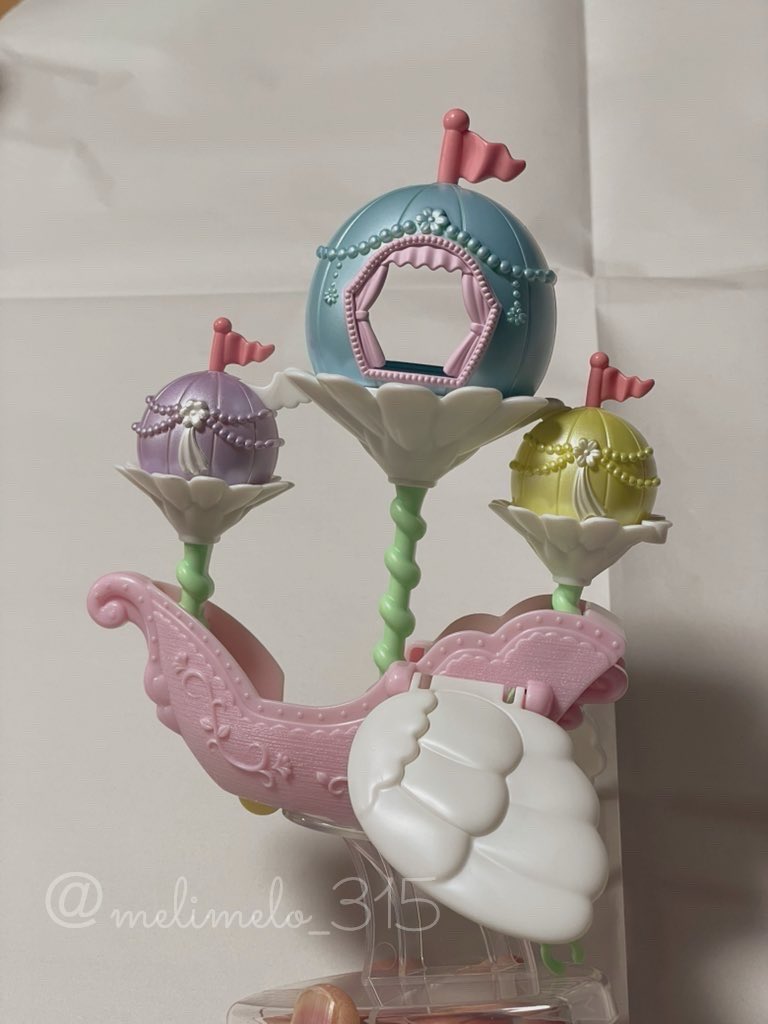 シルバニアファミリーのお空のゆめいろ飛行船(画像2枚目)をいじってみました☺️たのしかった