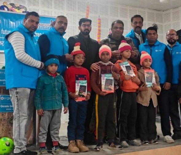 BaghriSunilchd's tweet photo. Team IYDF तथा राइट सॉल्यूशन सर्विसेज चंडीगढ़ की तरफ से रविवार को सनेहअल्या मलोया चंडीगढ़ में बच्चों को ह्यूमन टेरियन ऐड वितरित  करने का कार्यक्रम मिला इस कार्यक्रम में बच्चों को सेहत के प्रति जागरूक करने के लिए जैसे योगा डांस और एक्सरसाइज आदि के बारे में बताया गया  l https://t.co/kXKi82avlg