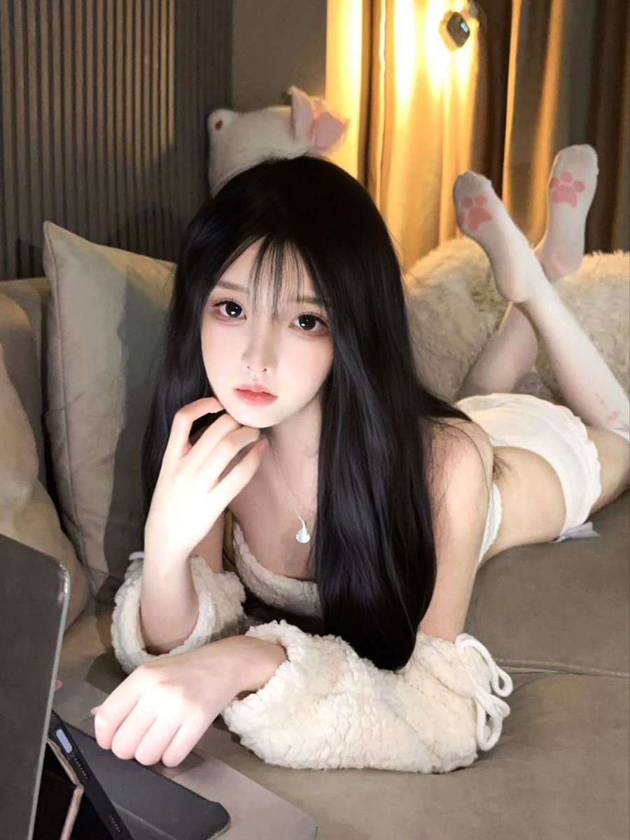 囤囤版

深圳
你的大二学妹 
03年 80斤 165
皮肤白皙，无纹身
寒假短期兼职，求怜惜
价格3起
🐧：2170348428
🛰️：WA22531p
放心预约，进群链接⬇️
https://t.co/R81IsfG9YR https://t.co/BD4l9tPzZN