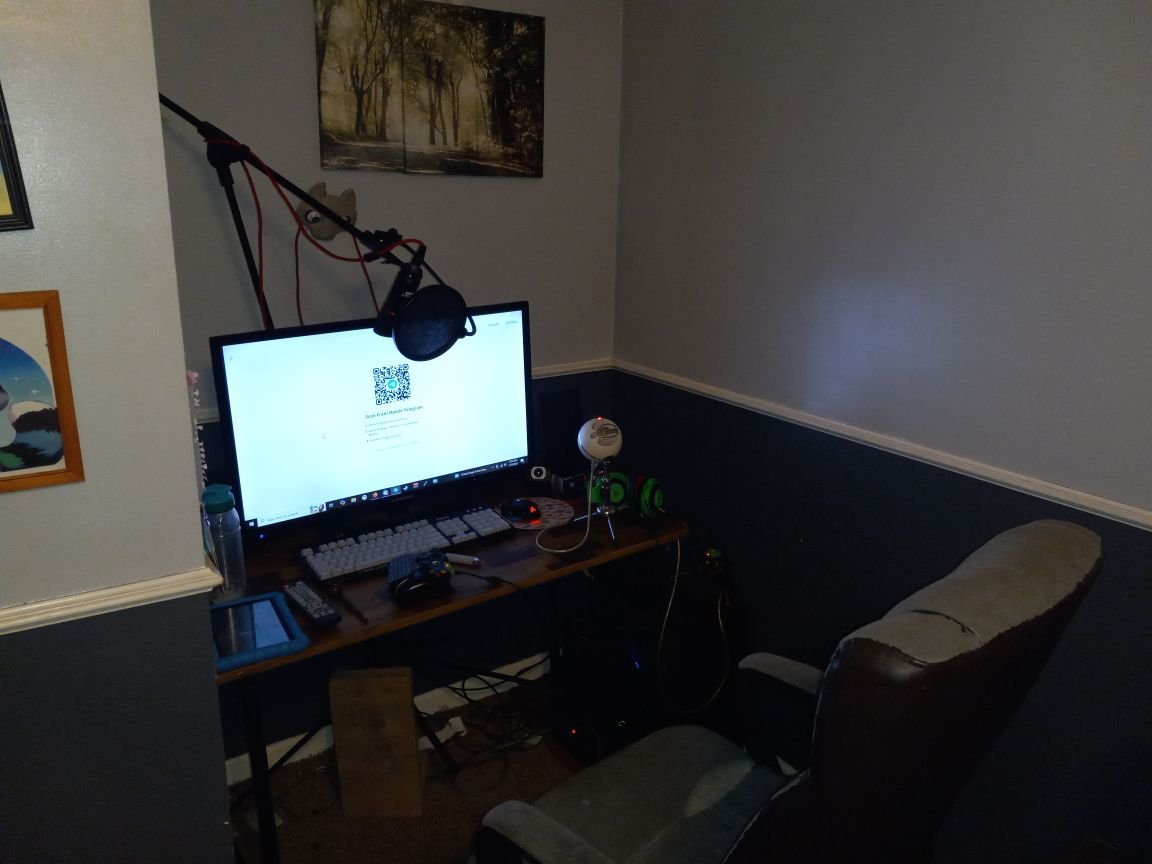 Luckofthefox tweet media