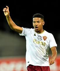 Mr. Jones Maluks tweet media