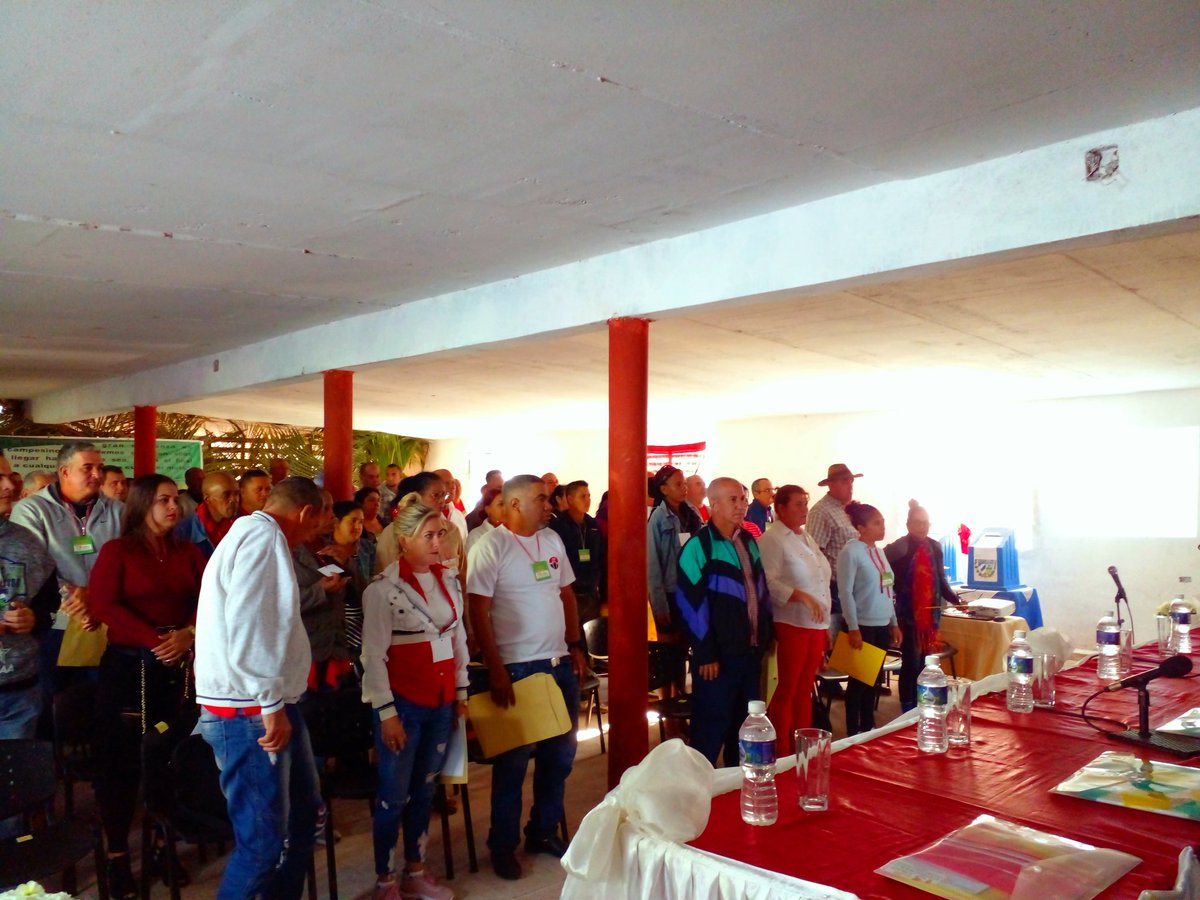BrendaCorzoGarc's tweet photo. Continuar creando espacios de diálogo, controlar las producciones, enfrentar los retos del presente año con respecto al cumplimiento del plan de carne contratada y la siembra de los cultivos menos exigentes, figuraron entre las recomendaciones expuestas.
#GenteQueSuma https://t.co/UePMengclH