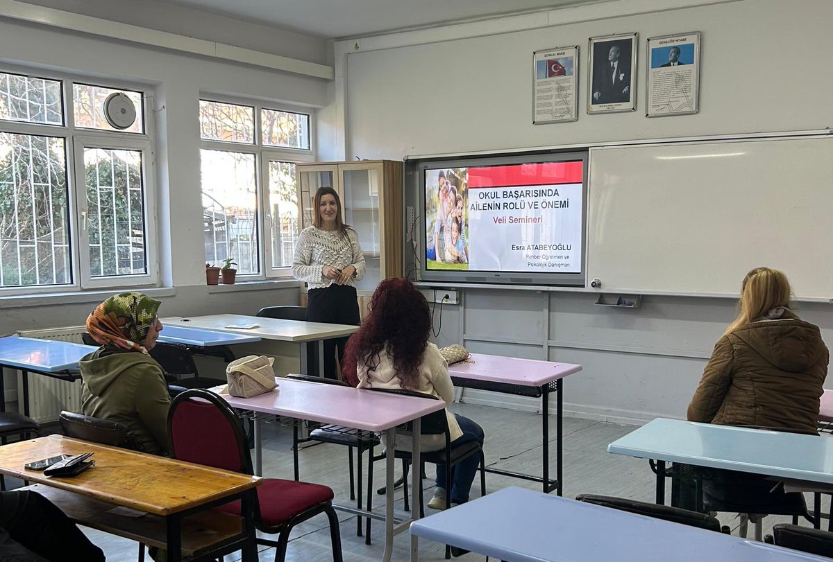 Okulumuz rehberlik servisi tarafından velilerimize yönelik ilimiz “Güçlü Bağlar: Okul Veli İşbirliği” projesi kapsamında Ailem dizisi izletilerek ardından konu ile ilgili Okul Başarısında Ailenin Rolü semineri verilmiştir…