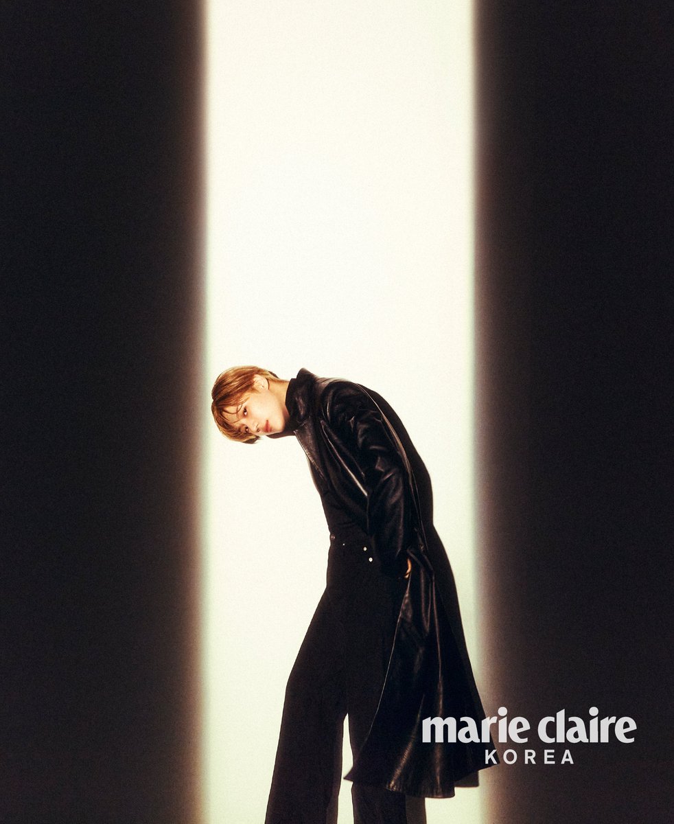 marieclairekr's tweet photo. 솔로 첫 월드투어 #Ephemeral_Gaze 열기가 더해지고 있는 시간의 틈에서 #태민 을 만났습니다. 무대와 관객에 대한 사랑을 고백하며 완성형 아티스트로 나아가는 태민의 화보와 인터뷰가 #마리끌레르코리아 2월호와 웹사이트 에서 곧 공개됩니다.
@TAEMIN_BPM #TAEMIN https://t.co/5ySBL0wc5n