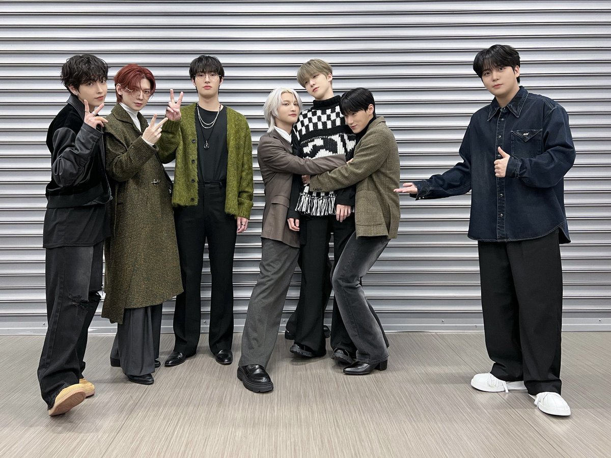 mtyt_39's tweet photo. バランスよく撮るってことできないのかな
2枚目は壁紙にしたいところだけど、脚長すぎてギリギリ収まるかって感じ https://t.co/DJwR5y9CEv