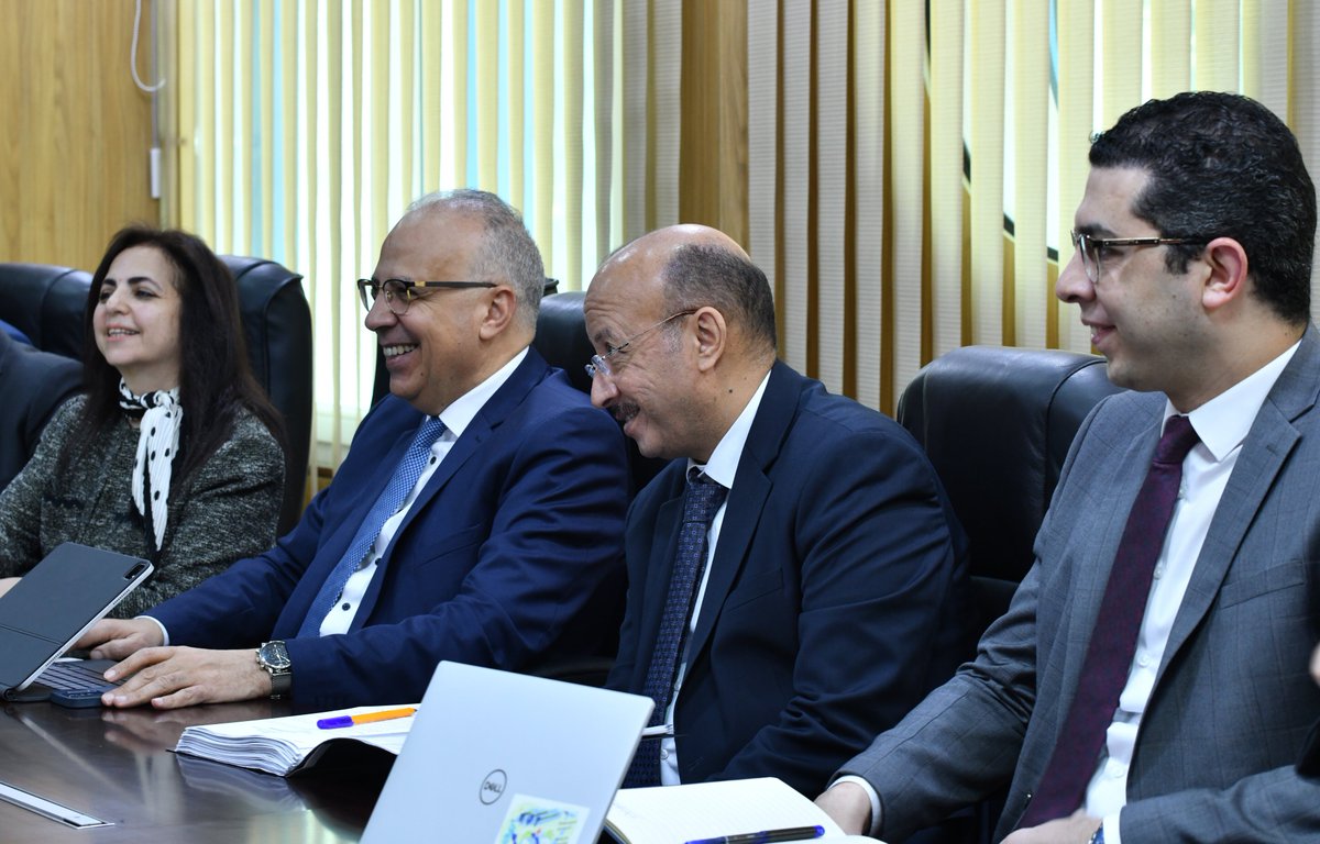 EnvironmentRw's tweet photo. Today, Min. @Dr_Uwamariya received H.E. Prof. Dr. Hani Sewilam, Minister of Water Resources and Irrigation of the Arab Republic of Egypt.

Their discussions emphasized on strengthening bilateral and regional cooperation in the field of water resources management. https://t.co/1KERMCDIy1
