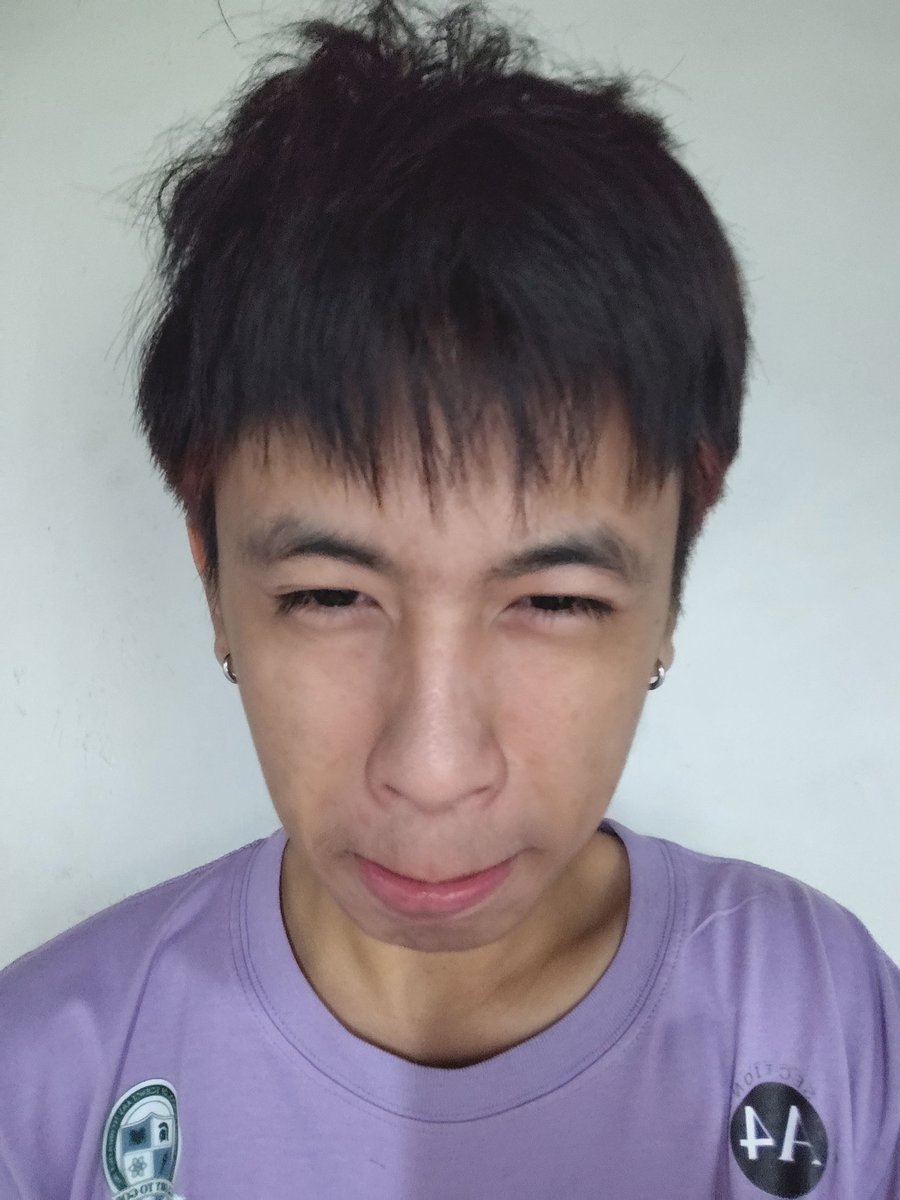 chwshk7's tweet photo. sana payagan ako magpa-eyebrow piercing 🥺🤞 https://t.co/yLMPdLXgUJ