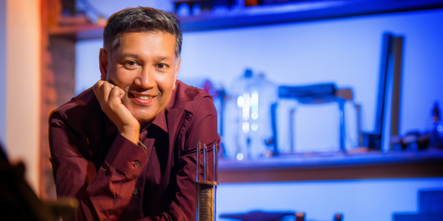 Academia Europaea Cardiff (@aecardiff) on Twitter photo In our latest interview, Professor Saiful Islam MAE <a href="/SaifulChemistry/">Prof Saiful Islam</a> shares insights on his pioneering research into energy materials, his record-breaking lemon battery, and the power of science communication.
Read the interview: bit.ly/3C1DFyd
#GreenEnergy In our latest interview, Professor Saiful Islam MAE <a href="/SaifulChemistry/">Prof Saiful Islam</a> shares insights on his pioneering research into energy materials, his record-breaking lemon battery, and the power of science communication.
Read the interview: bit.ly/3C1DFyd
#GreenEnergy