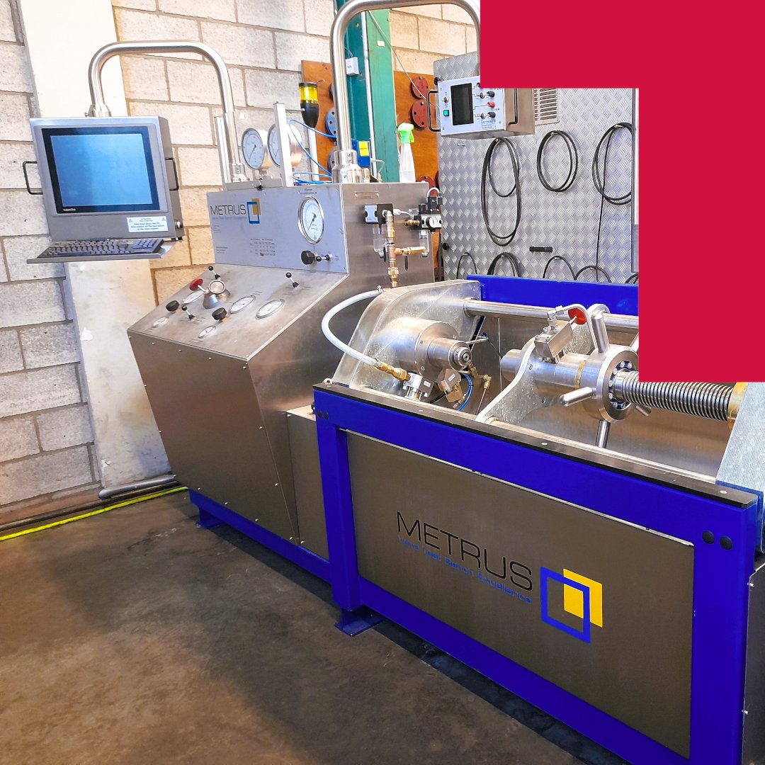 TMS_IS's tweet photo. Dankzij deze gloednieuwe testbank kunnen we nu nog sneller en accurater druktesten uitvoeren met water, lucht en gas, tot maar liefst 600 bar.  Wettelijke testen van veiligheidskleppen of inregeling op locatie: wij bieden een totaaloplossing en zullen #Nietsaanhettoevaloverlaten! https://t.co/Xjo7RCtNJ7