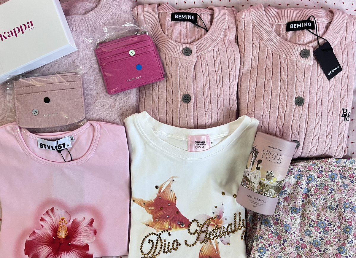 lily | สอบถาม f ส่งรูป Line ตอบไวค่ะ🎀💭 tweet media