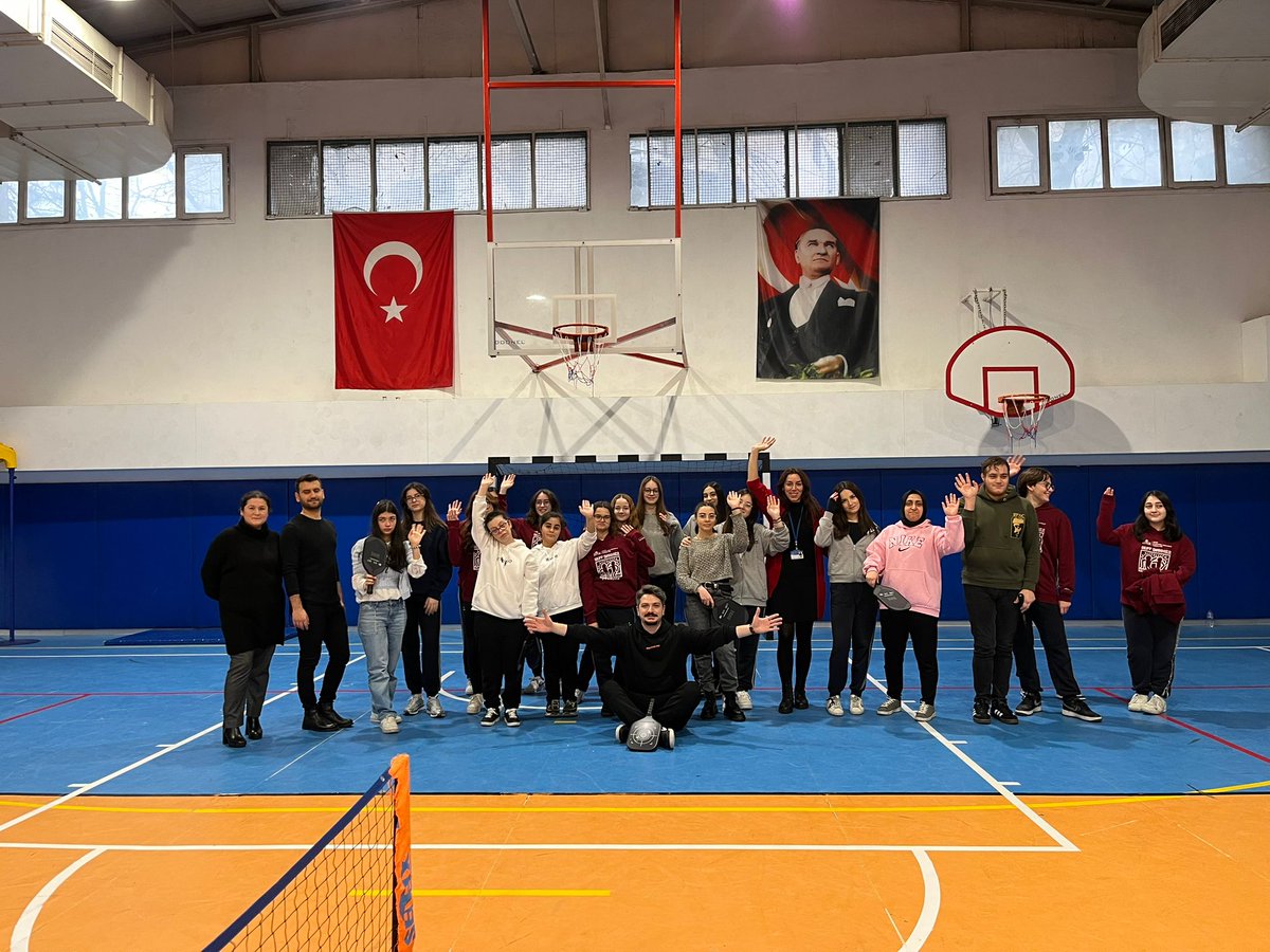 hacibektasioemo's tweet photo. Best buddies projesi  kapsamında İstek Kaşgarlı Mahmut Okullarıyla Pickleball Etkinliği gerçekleştirildi.
@istanbulilmem
@sultangazimem1 https://t.co/NKlcgRoSNl