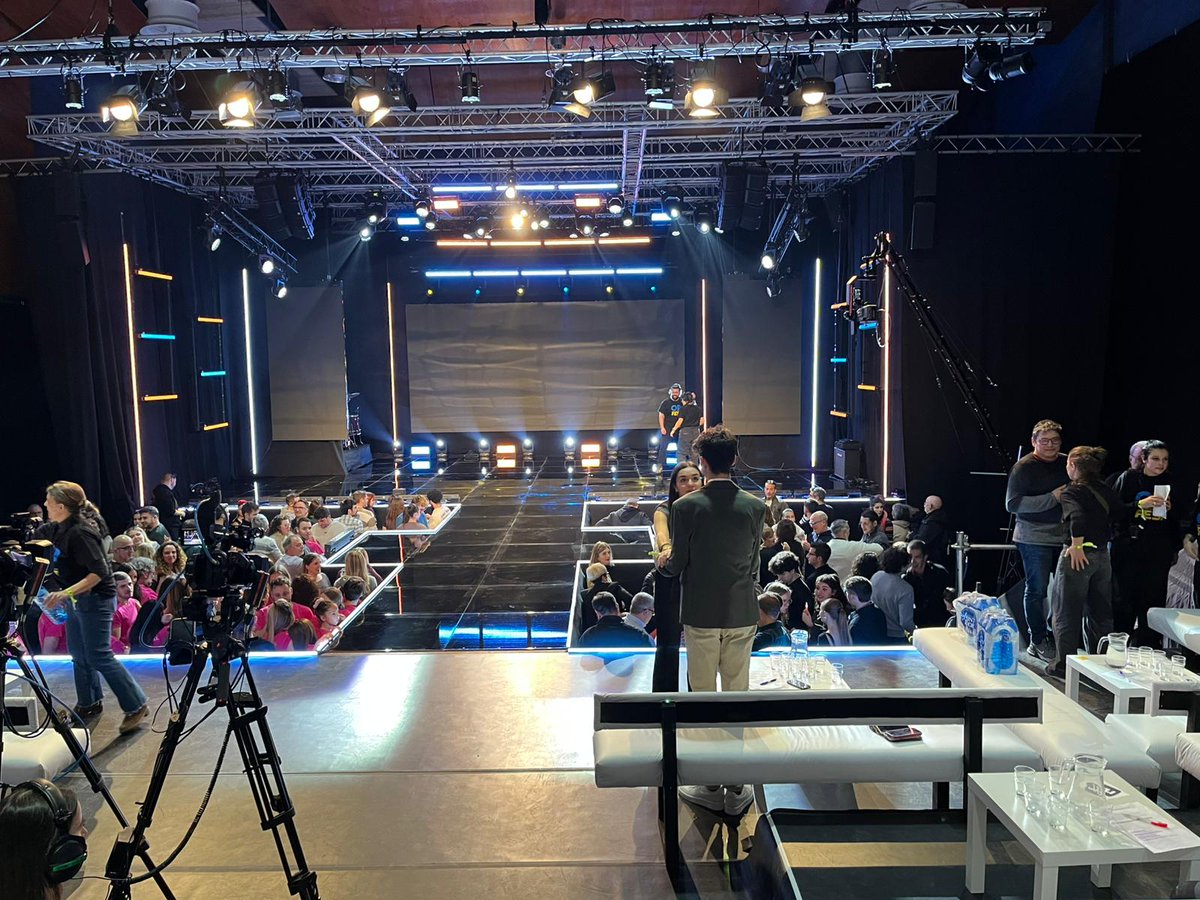 Ajuntament Cardedeu (@ajcardedeu) on Twitter photo 🎤 Marc Andurell, representant d'<a href="/olotelevisio/">Olot Televisió</a>, guanyador d'OP FEST! <a href="/OPFESTcat/">OP FEST 🎤</a>
🏅 Enhorabona a Statu Quoniam, representants de #Cardedeu, per la segona posició🏅
Excel·lent i magnífica feina, <a href="/rtvcardedeu/">RTVCardedeu</a>! Quin orgull de tele! 👏👏👏 🎤 Marc Andurell, representant d'<a href="/olotelevisio/">Olot Televisió</a>, guanyador d'OP FEST! <a href="/OPFESTcat/">OP FEST 🎤</a>
🏅 Enhorabona a Statu Quoniam, representants de #Cardedeu, per la segona posició🏅
Excel·lent i magnífica feina, <a href="/rtvcardedeu/">RTVCardedeu</a>! Quin orgull de tele! 👏👏👏