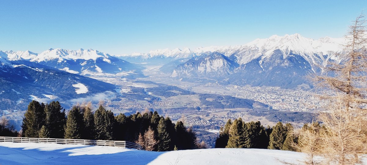 90Edwards's tweet image. Patscherkofelbahn Bergstation