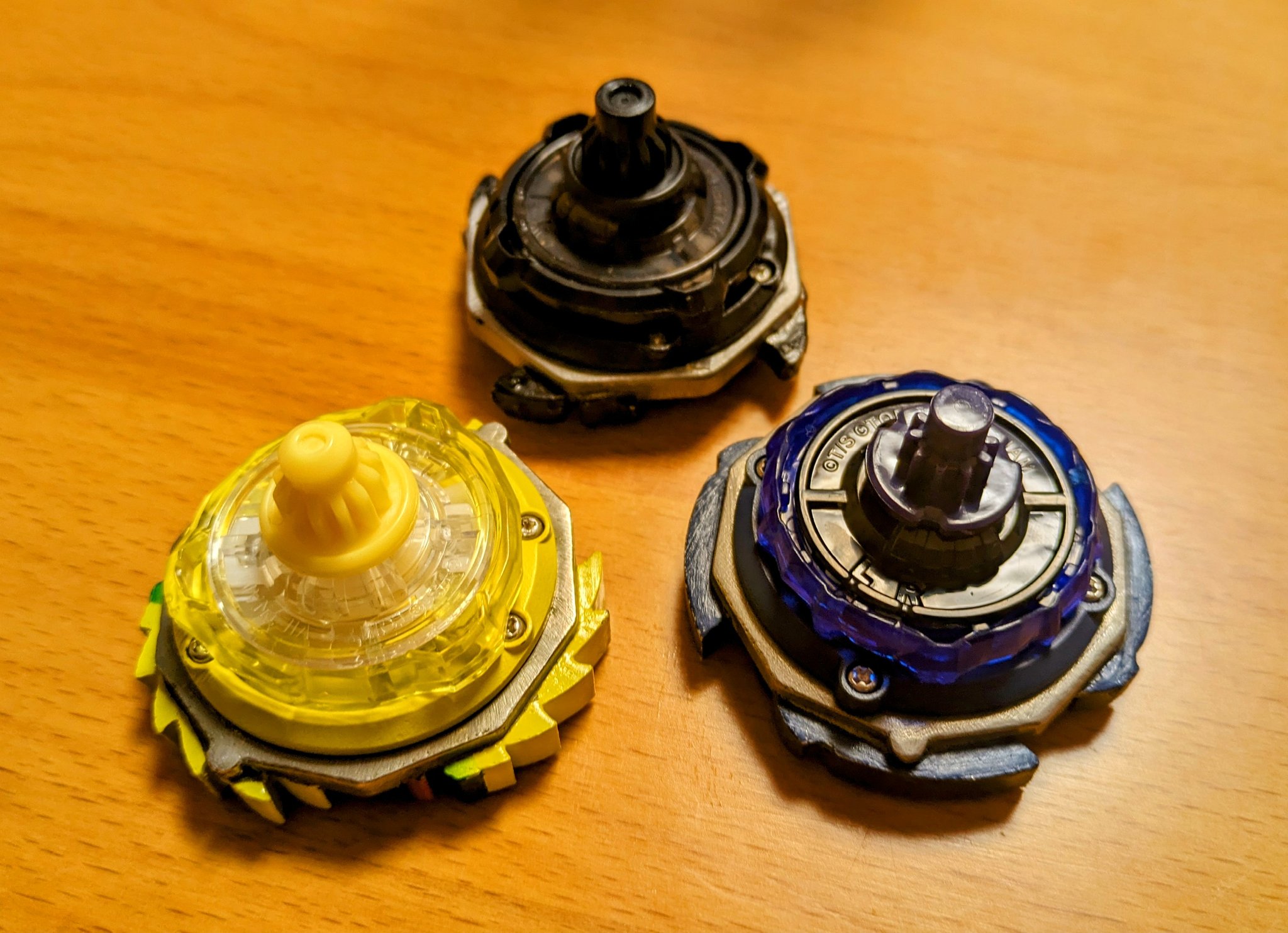 爆転シュートベイブレード シャークラッシュ カスタム製品 いたし