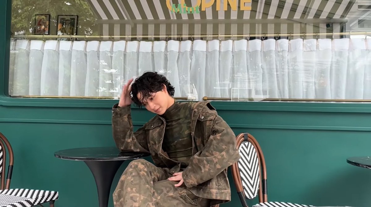 chuti_MT's tweet photo. ถ่าย Mint magazine แต่ได้ออกมาเป็นขายหัวเราะ งงมากก

MAXKYBAS MINT ZOG ZAG
#MaxkyBasXMintHangOut https://t.co/ucvnfSKwOv