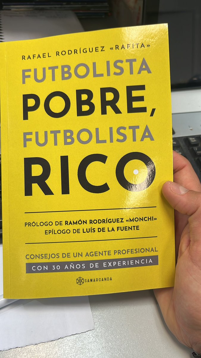Ya en mis manos por fin, queria tener un recuerdo de <a href="/rafitaagente46/">Rafa RodriguezRafita</a> , fué uno de los primeros futbolistas que recuerdo correr la banda de chapín, mucha clase. A disfrutar!💙