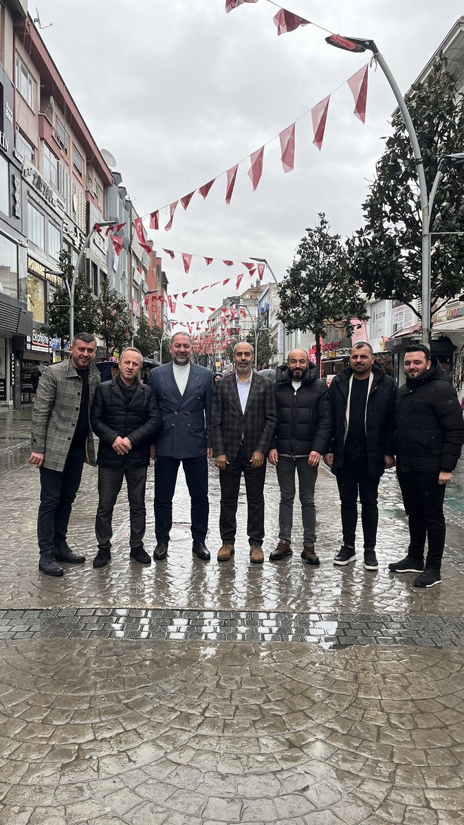 cadder54's tweet photo. Çark Caddemiz Şehrimizin ve Bölgemizin vazgeçilmiyecek bir ticaret alanı.

Caddemiz için çalışan ve caddemize değer veren tüm kurum ve yetkililerine teşekkürlerimizi iletiyoruz.

 Yeni Yönetim Kurulumuz Hayırlı Olsun.
@salimsalman54 
#Sakarya 
#çarkcaddesi
#cadder 
#yönetimkurulu https://t.co/7aw24rLzeT