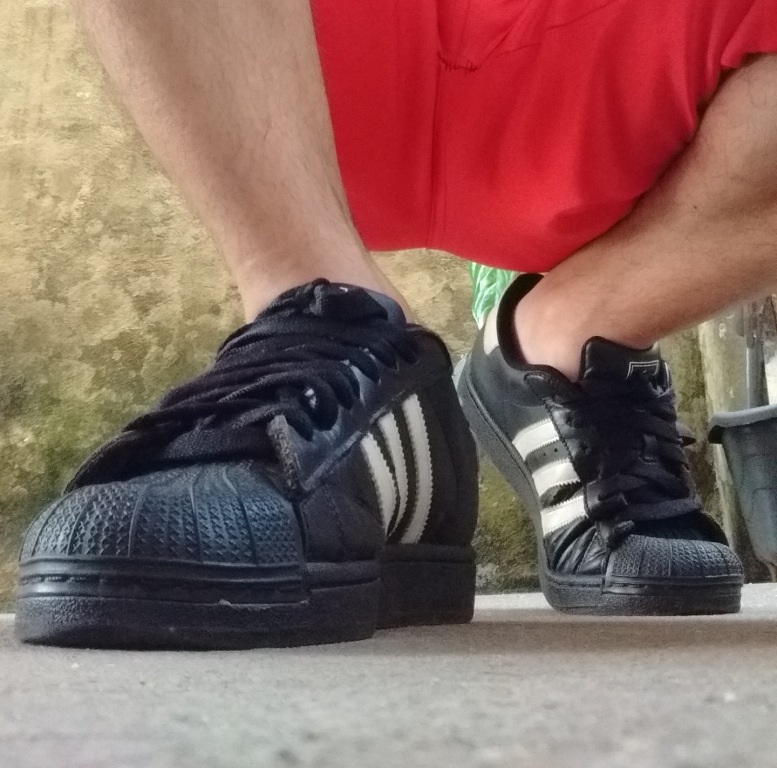 sxsneaker's tweet photo. #gayhot #sneakersfetish #sneakersaddict #gaysneaker #sneakergay https://t.co/Rr23JMiMJ7