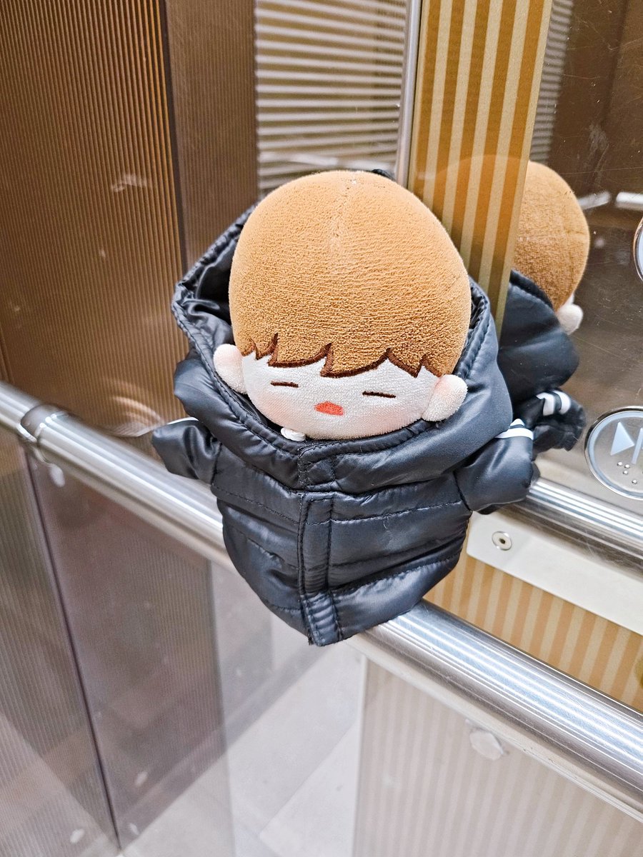 추워어어😱
읏추읏추🥶🥶