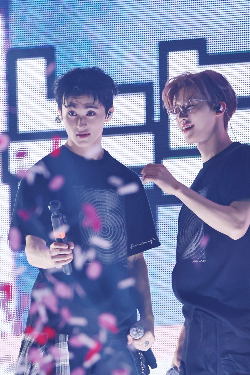 FairyBerryM's tweet photo. 250112 SMTOWN

#마크 #MARK #MARKLEE #NCT #NCTDREAM #NCT127 #마버블 #마크버블 https://t.co/Qvlr1s5POY