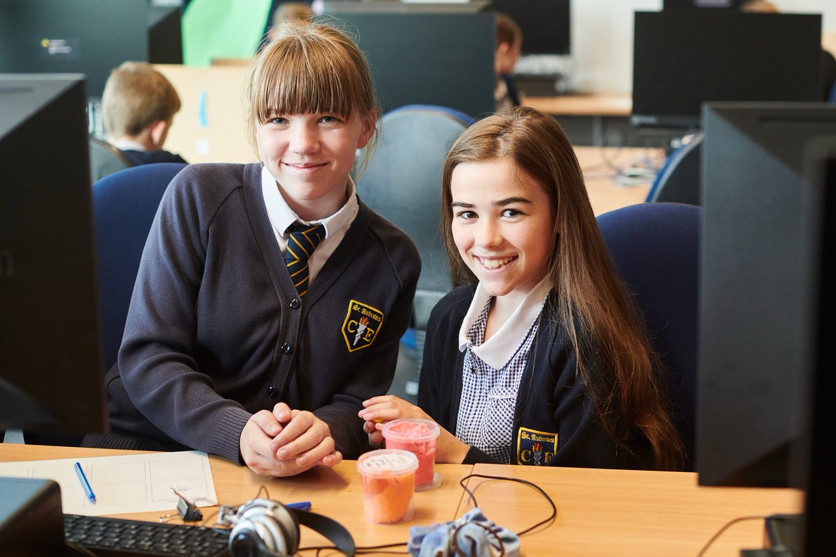 🤖Calling all primary schools! How can we help you enhance your computing delivery? We'd love to hear from you! If you're interested in collaborating, please complete this short survey bit.ly/3P4LPJ3