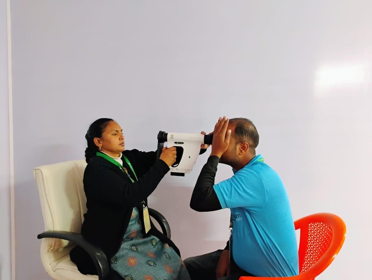 Remidioconnect's tweet image. Remidio at Maha Kumbh Mela: Empowering Vision Wellness at Netrakumbh

Where technology meets tradition, we’re ensuring better vision for all. 

#Remidio #RemidioAtKumbh #Netrakumbh2025 #VisionForAll #Mahakumbh2025 #EmpoweringVision #SunPharma #SankaraEyeFoundation