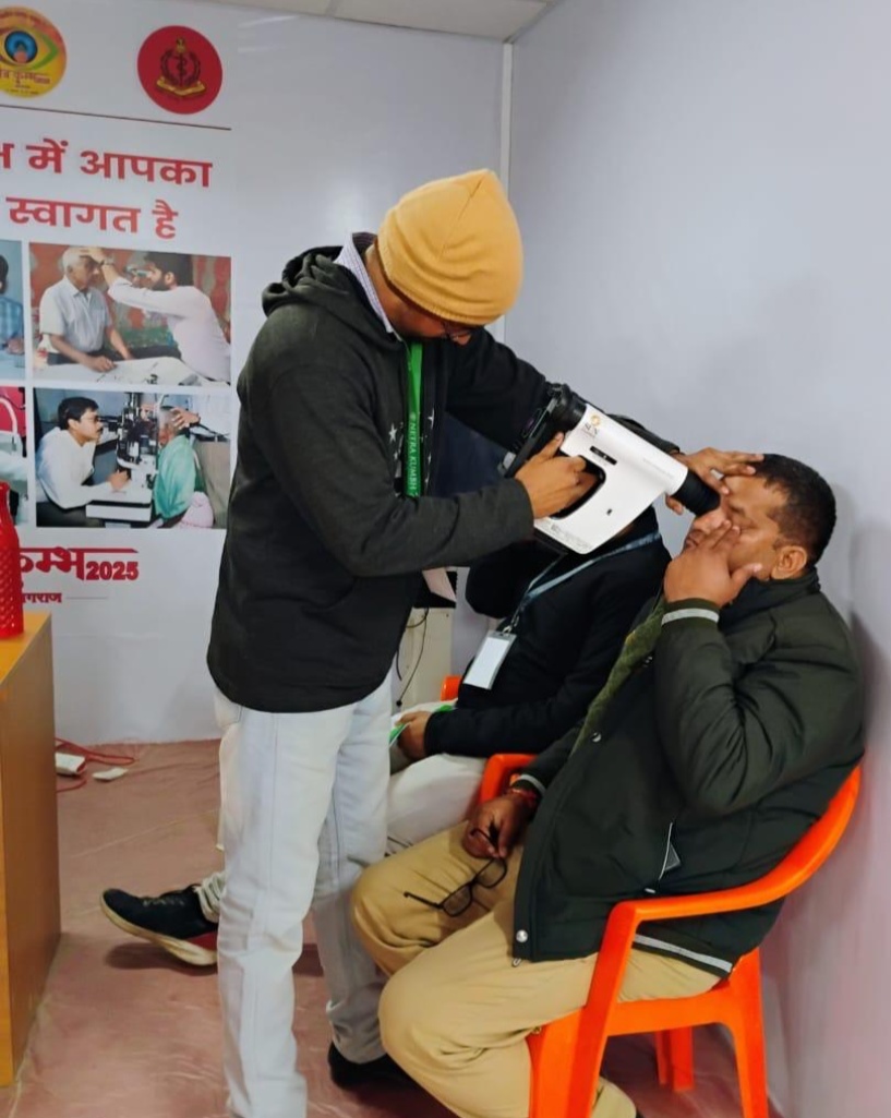 Remidioconnect's tweet image. Remidio at Maha Kumbh Mela: Empowering Vision Wellness at Netrakumbh

Where technology meets tradition, we’re ensuring better vision for all. 

#Remidio #RemidioAtKumbh #Netrakumbh2025 #VisionForAll #Mahakumbh2025 #EmpoweringVision #SunPharma #SankaraEyeFoundation
