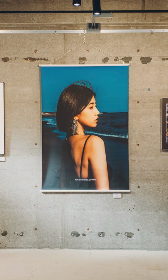 #きむかな展  来場してくださった皆さんありがとうございました😊 

今回はじめてB0サイズを展示しましが皆さんが褒めてくれるので嬉しかったです😊

最後になりますが展示されていたカメラマンさん、そしてきむかなさんお疲れ様でした✨