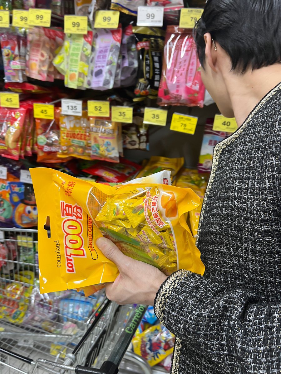 OfficialJTW_LEO's tweet photo. [#냥운🐾]

아낌없이 나눠주는 횽아
@JUNGTW_LEO
긍데 냥운이 꺼는 뭐 엄써..?🙂

#레오 #LEO #정택운 #JUNGTAEKWOON
#TAKE운 https://t.co/7l7OIALN3n