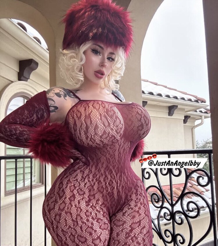 Today’s outfit! Cute ain’t it? 😏 💋