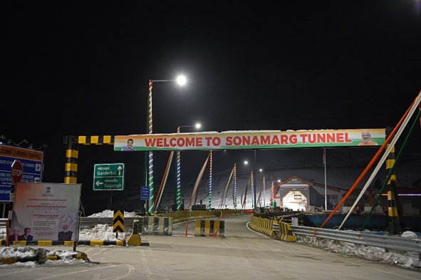 aashiya_mir's tweet photo. The #ZmorhTunnel is a game-changer for connectivity in Kashmir, making travel smoother and more efficient! A key milestone in ensuring better links between regions. #KashmirOnTheRise https://t.co/dpphQzyK1N