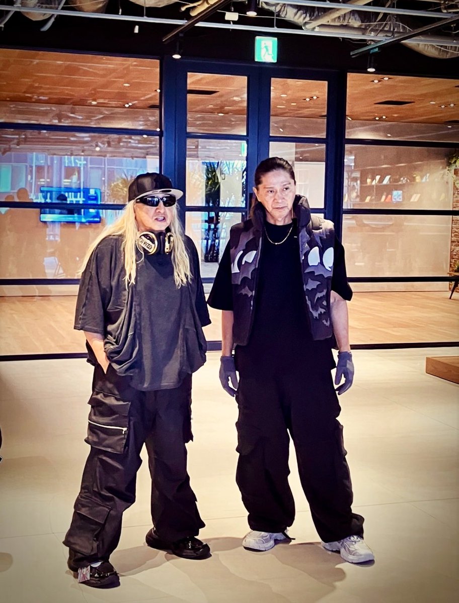 DJKOO_official's tweet image. SAM！！1月13日 誕生日おめでとう！！

TRFで30年、去年はJ-RAPユニットB.O.Cとしてもデビュー！！

プライベートで二人でご飯とか一度も行ったことないけど、
それがナンか良いんだと思うw

ただ病気とか怪我は絶対嫌なんで、お互い元気で健康でこれからも楽しく頑張っていきましょう！！

ハピバ  DO…