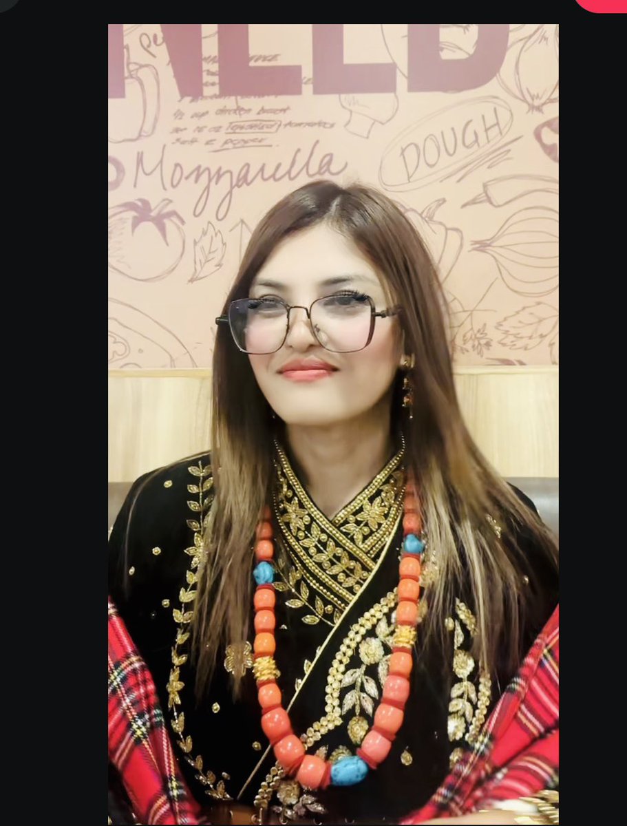 केहि कुरा बिर्सिनै सक्दिन,केहि कुरा सम्झिनै सक्दिन यसरी नै जिन्दगी चलिरहेछ ।