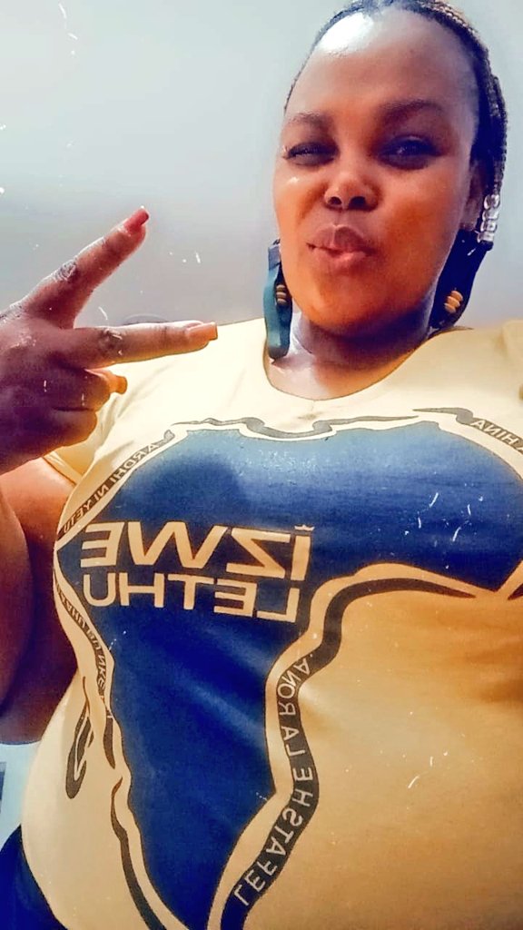 Leskorate's tweet photo. The message still remains consistent lona ilizwe lelethu kodwa ke askholapho...#SameGoals #Newweek #Newstrength #Newstrategies #Newopportunities Go with God Fam💛💪 https://t.co/eO5VDeOubg