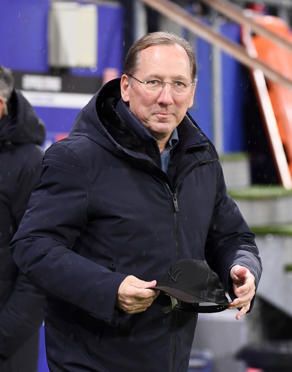 _BeFootball's tweet photo. 🚨 John Textor 🇺🇸 sur les jeunes de l’OL 🥶 :

« Si des jeunes du centre de formation veulent aller au PSG… 𝗤𝘂’𝗶𝗹𝘀 𝗽𝗮𝗿𝘁𝗲𝗻𝘁. Moi, je veux qu’ils rêvent de devenir le prochain Juninho, Benzema ou Fékir. »

(@Rothensenflamme) https://t.co/dY4ZfYnnqU