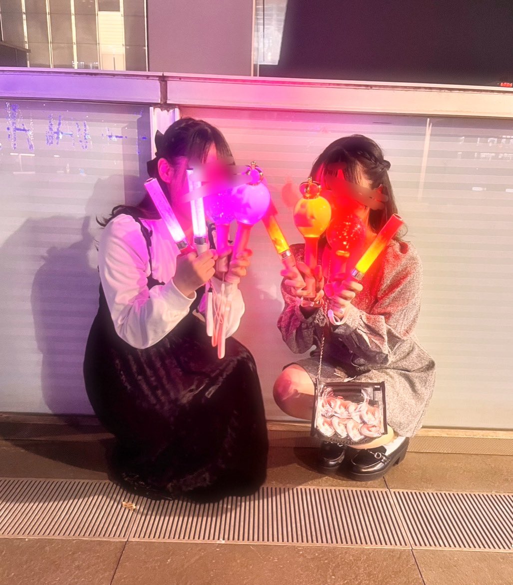m6neq's tweet photo. すとめもForever楽しすぎたぁ！
2日間沢山ありがとう🤍

莉犬くんかっこよくて可愛いくて最高だし
演出もセットもすごくてメンバー全員輝いてて幸せな時間ありがとう❤️❤️

 #すとめもForever  #すとめもForeverたまアリ https://t.co/DaXBLJ44FL