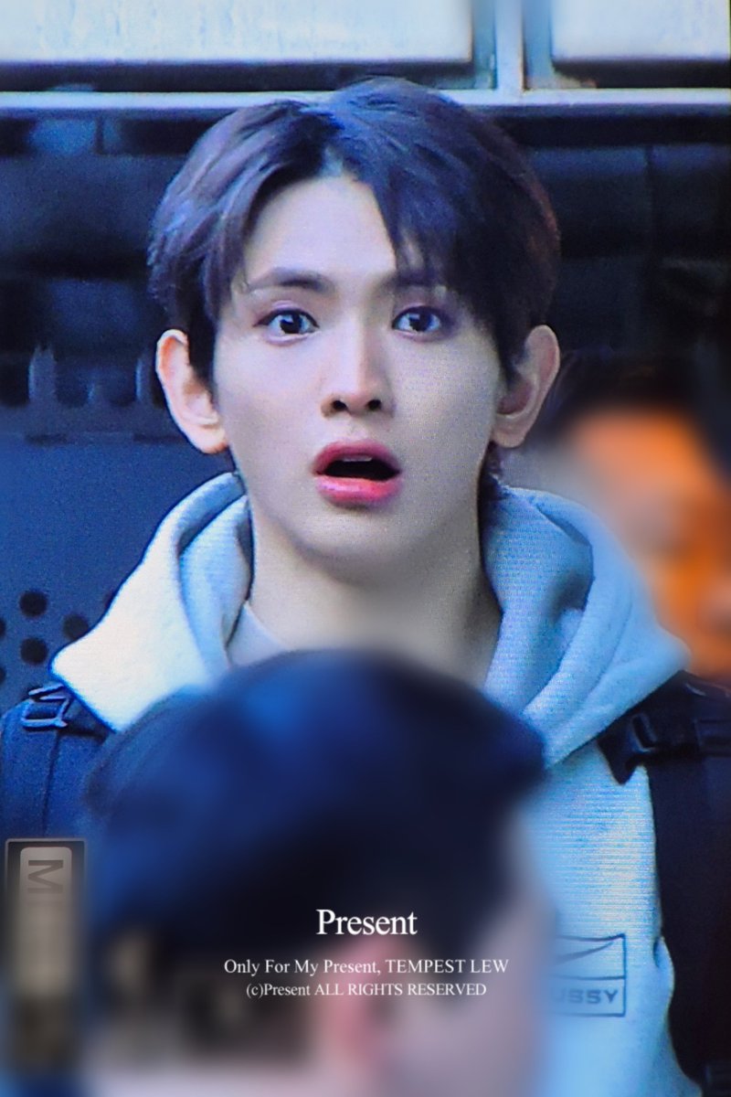 PresentLEW's tweet photo. 250113 preview 사람 많아서 아기멍게 됨 ㅋㅋㅋ #LEW #루 #이의웅 #의웅 #템페스트 #TEMPEST #웅도리 https://t.co/Aw25SWRP45