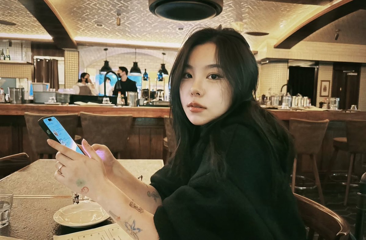 kpopsapphic's tweet photo. Wheein (Mamamoo) https://t.co/HqneNDAybt