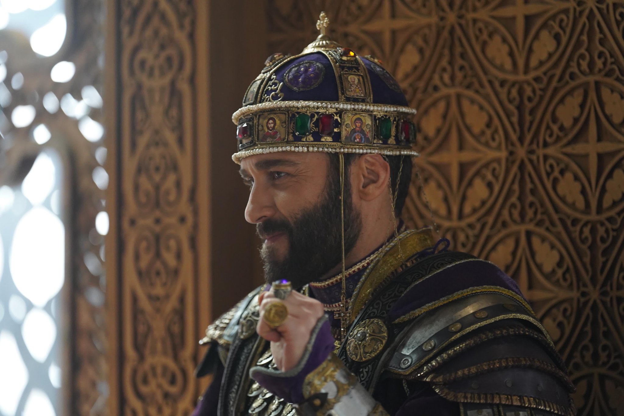 GhKFu9xWcAAAkDH?format=jpg&name=large