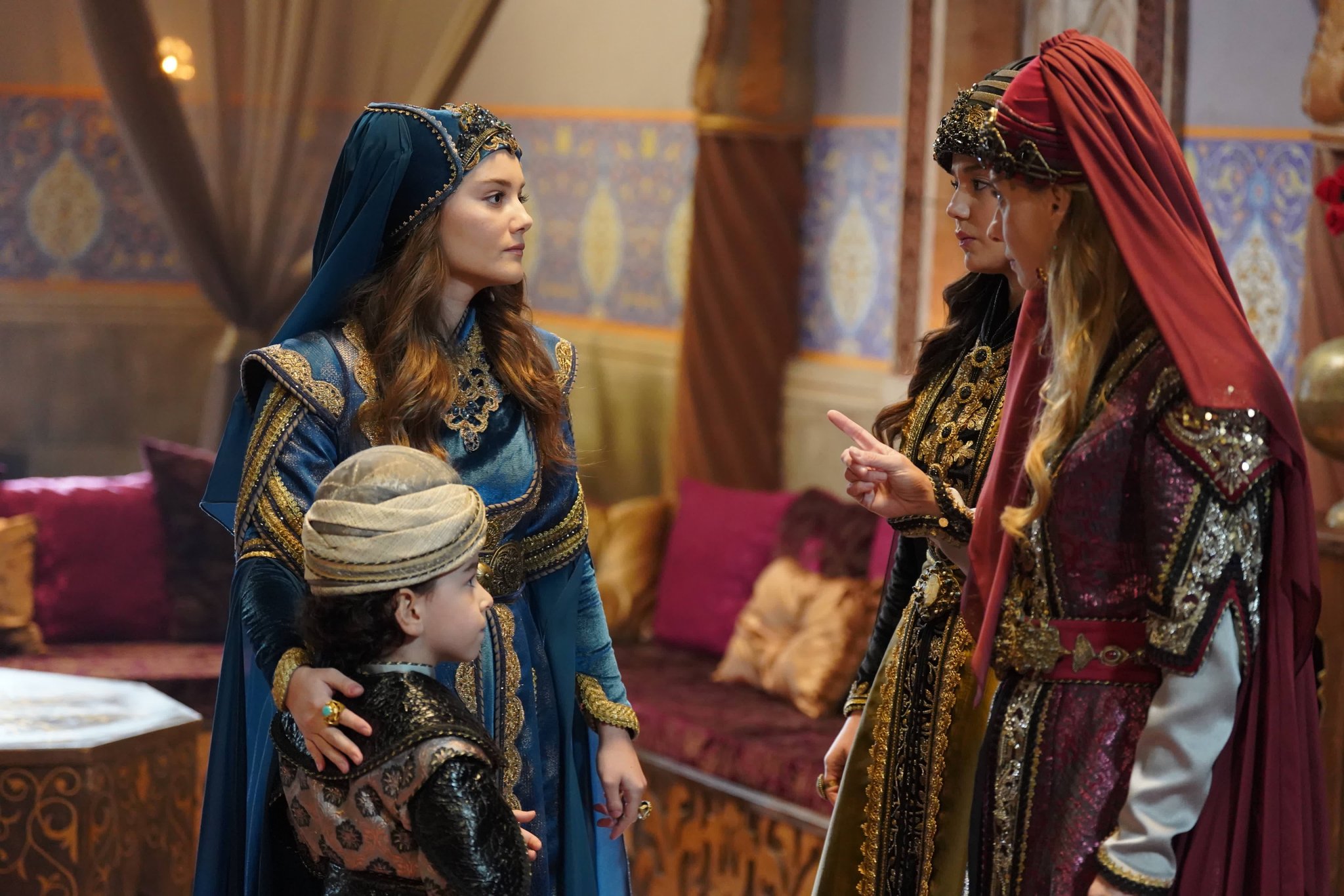 GhKFu_ZWEAAxA1G?format=jpg&name=large